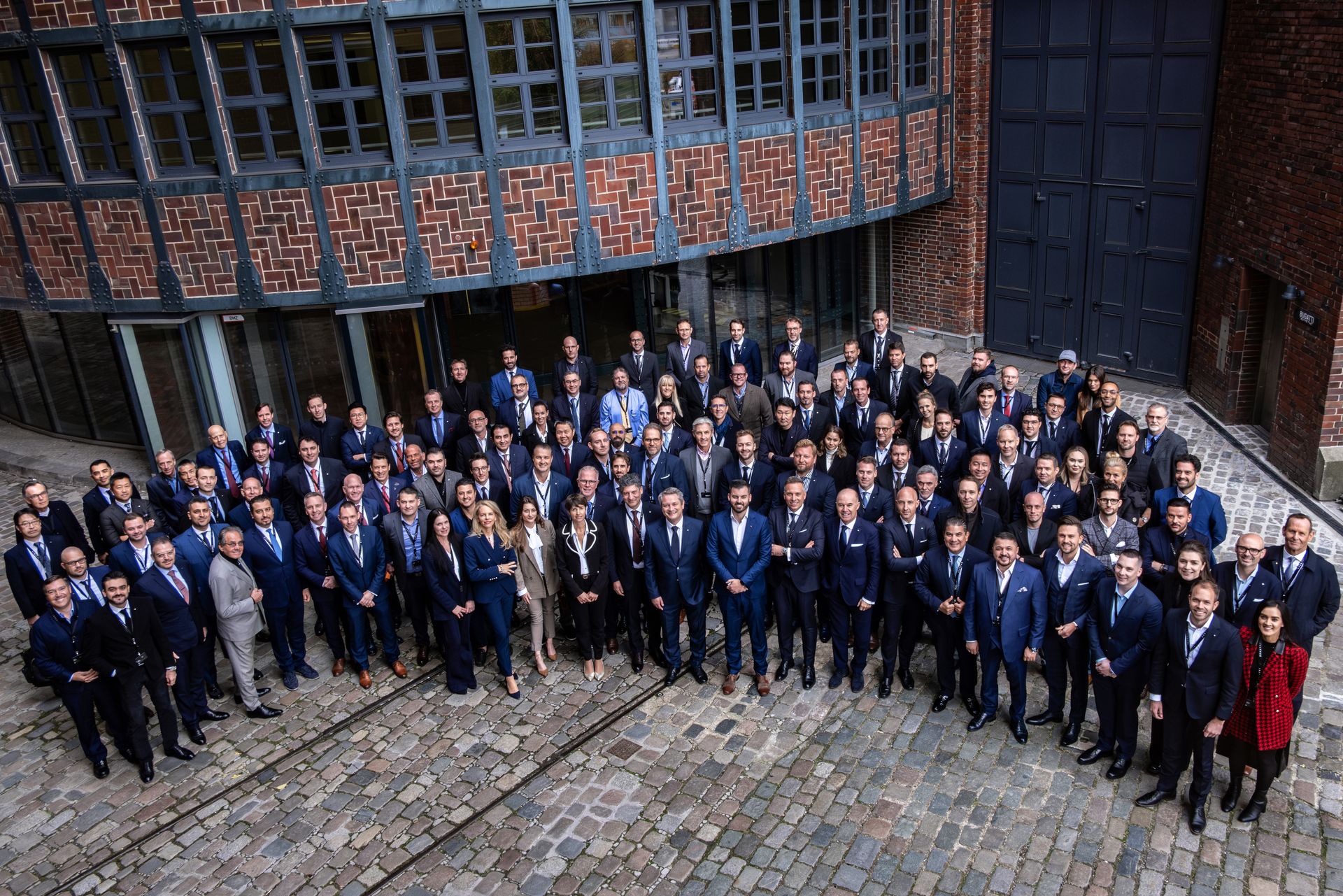 Bugatti bringt seine weltweiten Händler für das World Partner Meeting 2023 zusammen